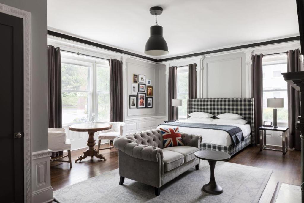The George Montclair Hotel Ngoại thất bức ảnh