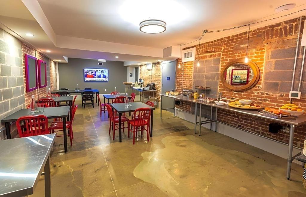 The George Montclair Hotel Ngoại thất bức ảnh